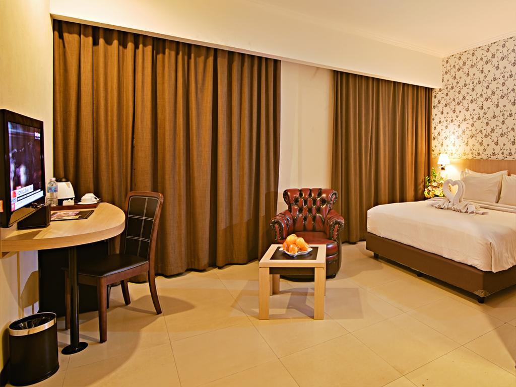 Rio City Hotel Palembang Extérieur photo